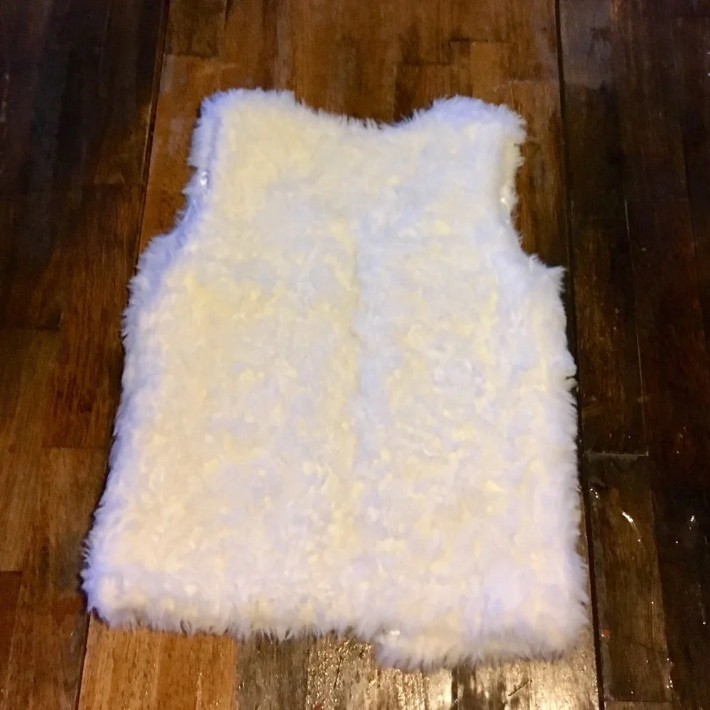 Children’s Place White Faux Fur Vest Girls 14/TG